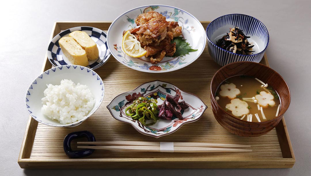 Diner complet japonais en plusieurs plats